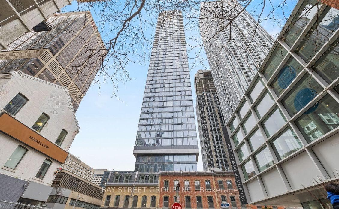 8 cumberland Street Unit 2009 - home for sale in Annex / Yorkville / Summerhill, Ontario