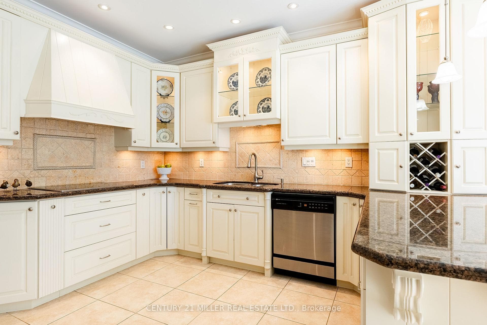 23 Chisholm Street - Townhouse photo 7 of 33 in Oakville, Ontario