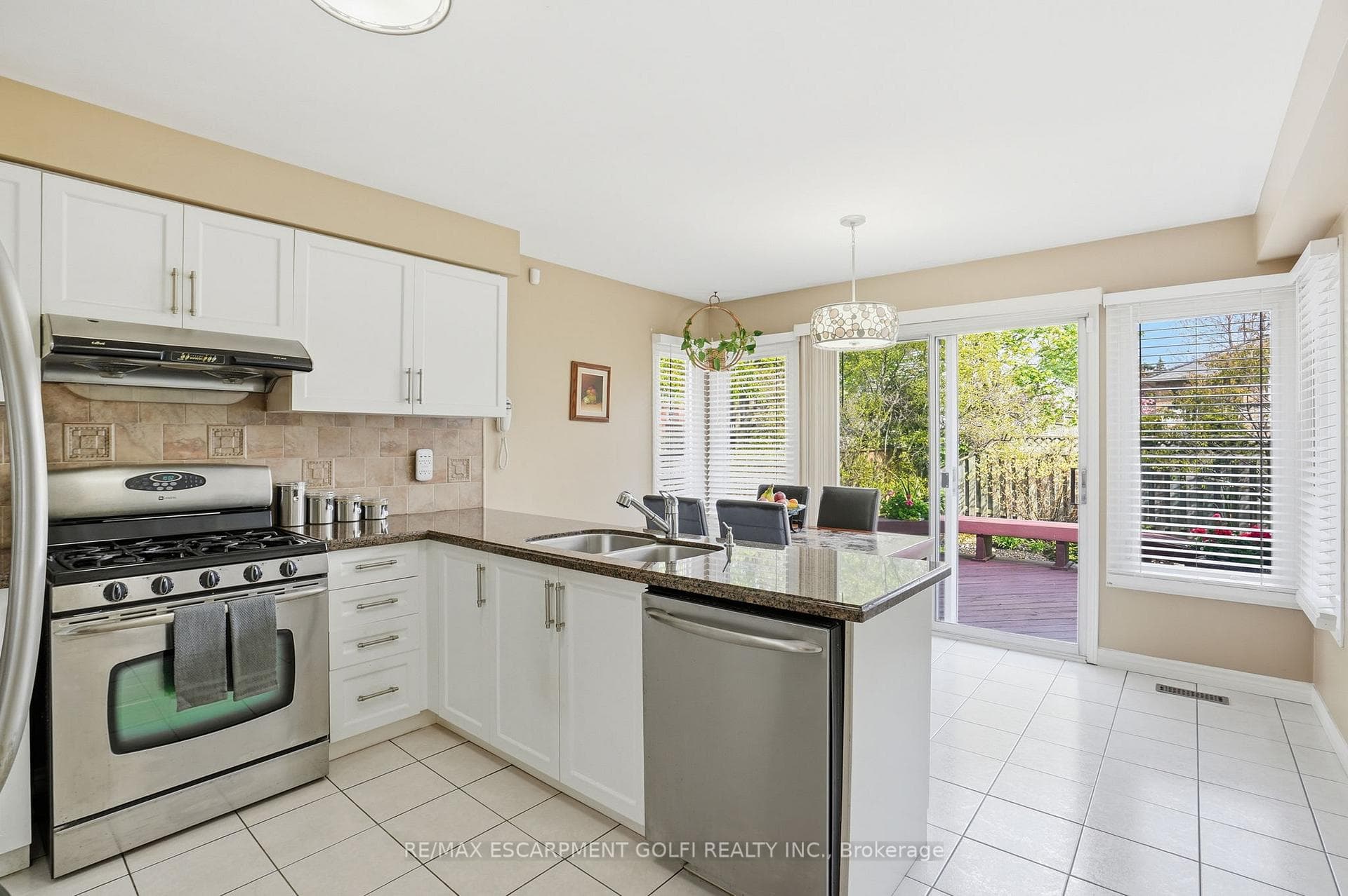 3277 Folkway Drive - Detached photo 6 of 41 in Burlington, Ontario