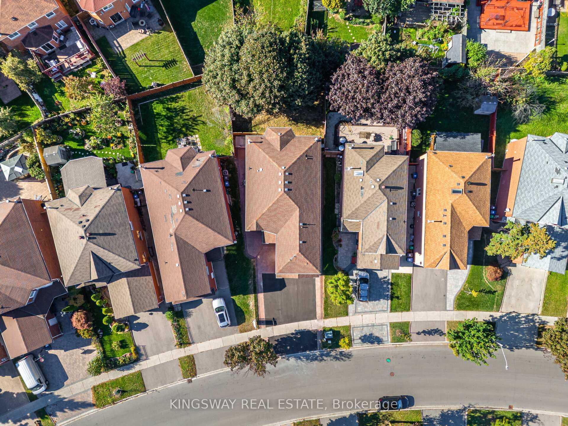1008 Ceremonial Drive - Detached photo 2 of 48 in Mississauga, Ontario