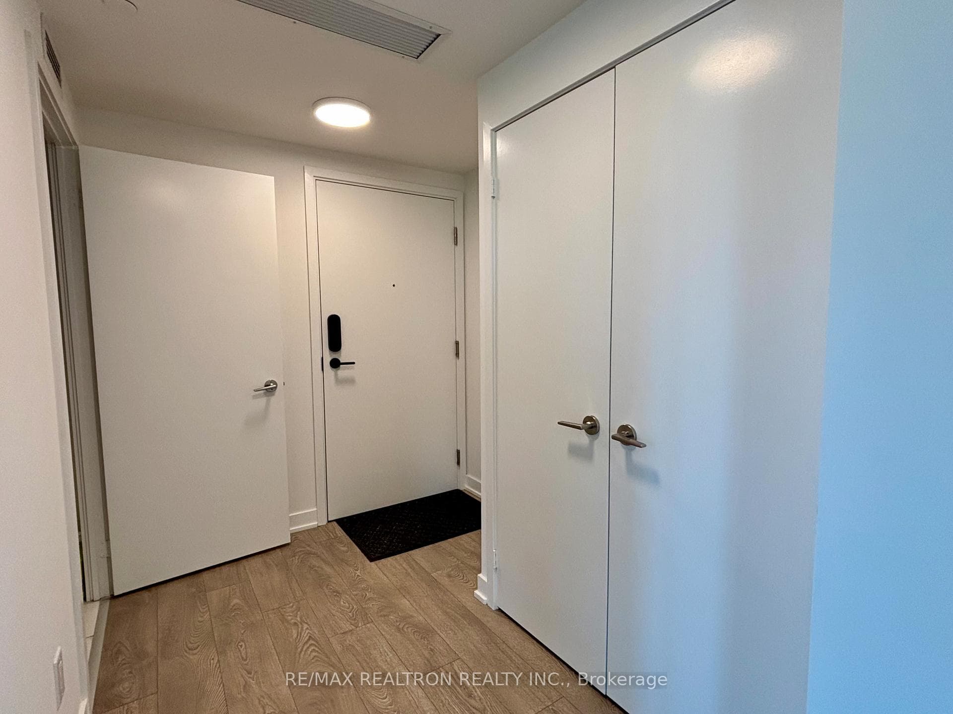 225 Malta Avenue Unit 805 - Condo photo 6 of 36 in Brampton, Ontario