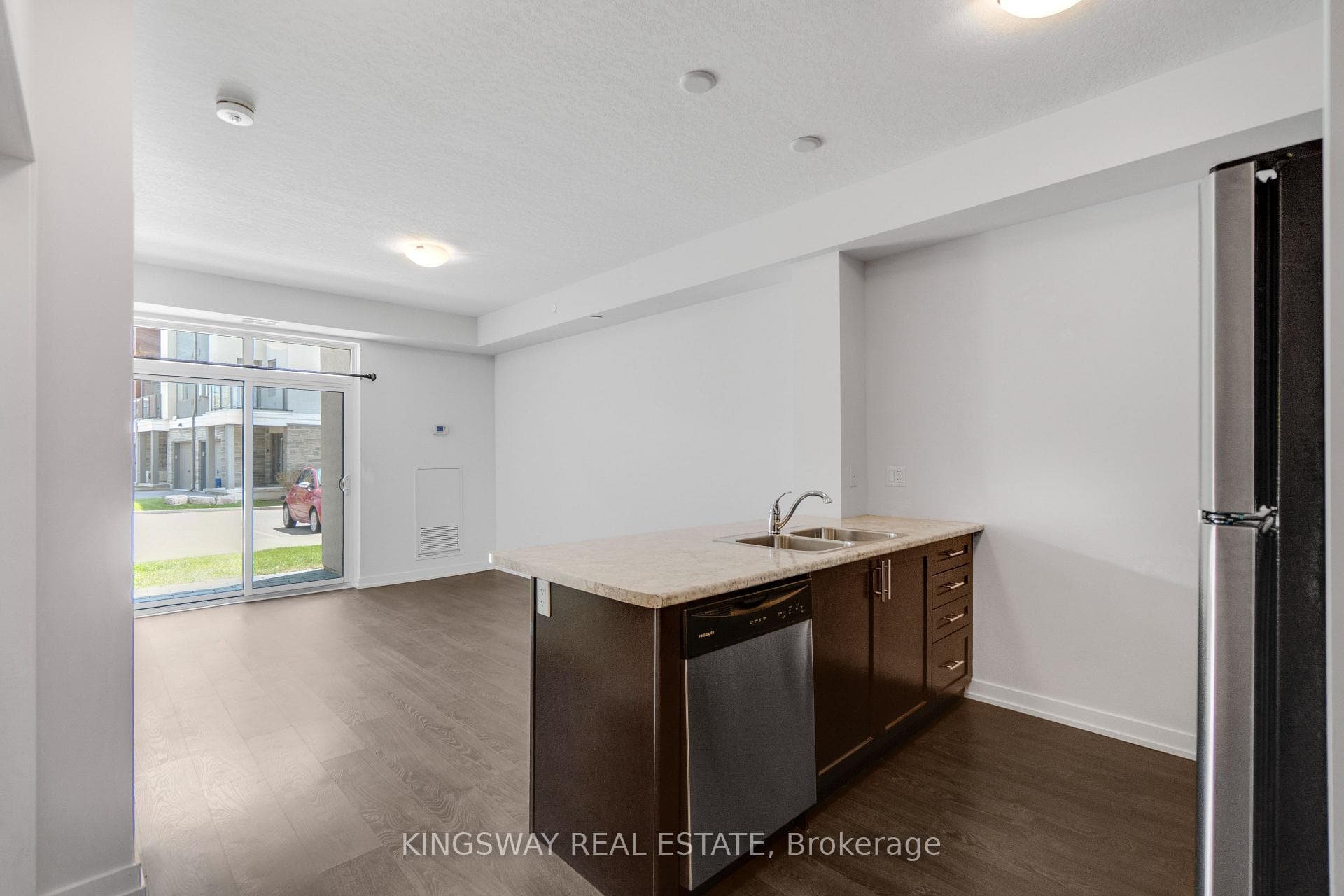 125 Shoreview Place Unit 109 - Condo photo 8 of 49 in Hamilton, Ontario