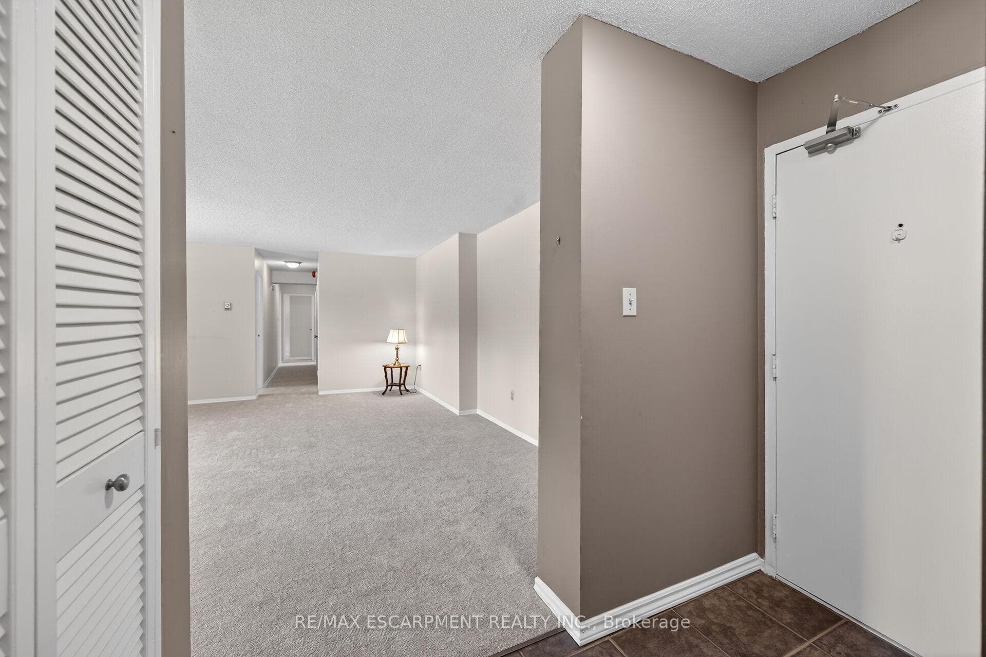700 Dynes Road Unit 101 - Condo photo 3 of 48 in Burlington, Ontario