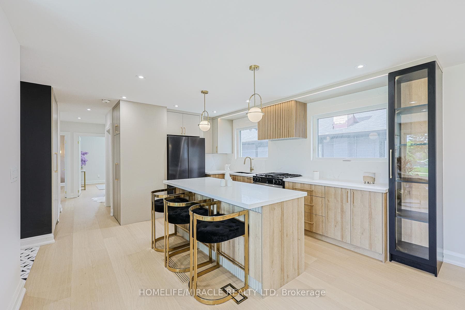 158 Cass Avenue - Detached photo 8 of 41 in Scarborough Village / Eglinton East, Ontario