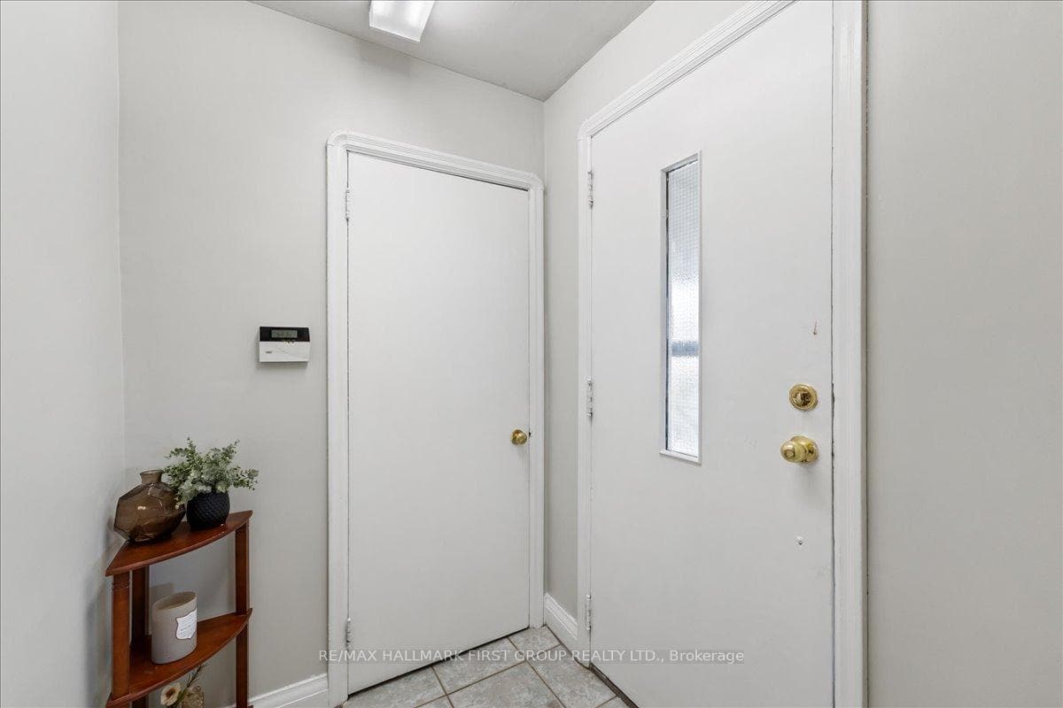 2690 Islington Avenue - Detached photo 4 of 45 in Etobicoke (West Mall / Rexdale), Ontario