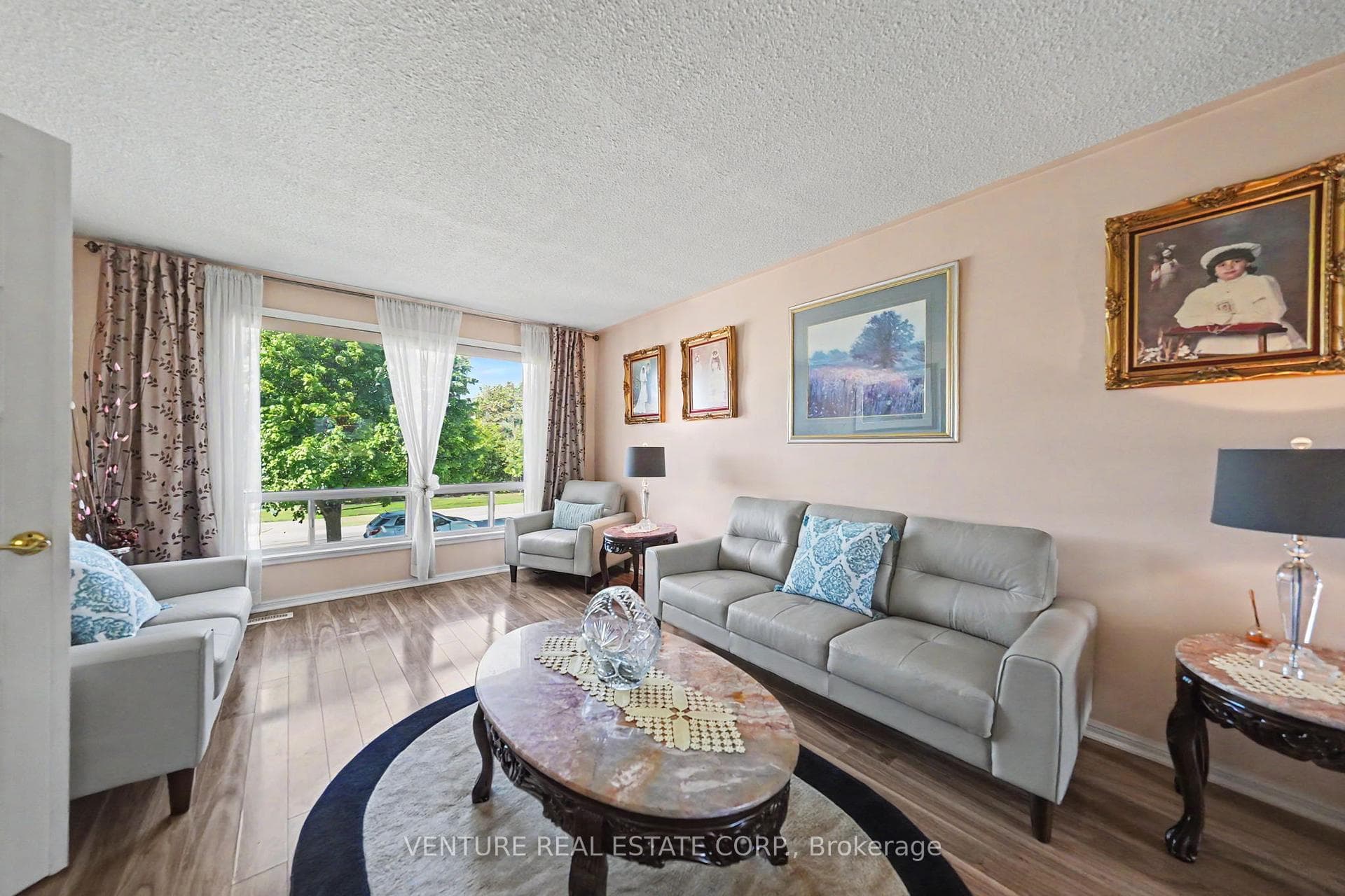 346 Centre Street - Detached photo 13 of 50 in Brampton, Ontario