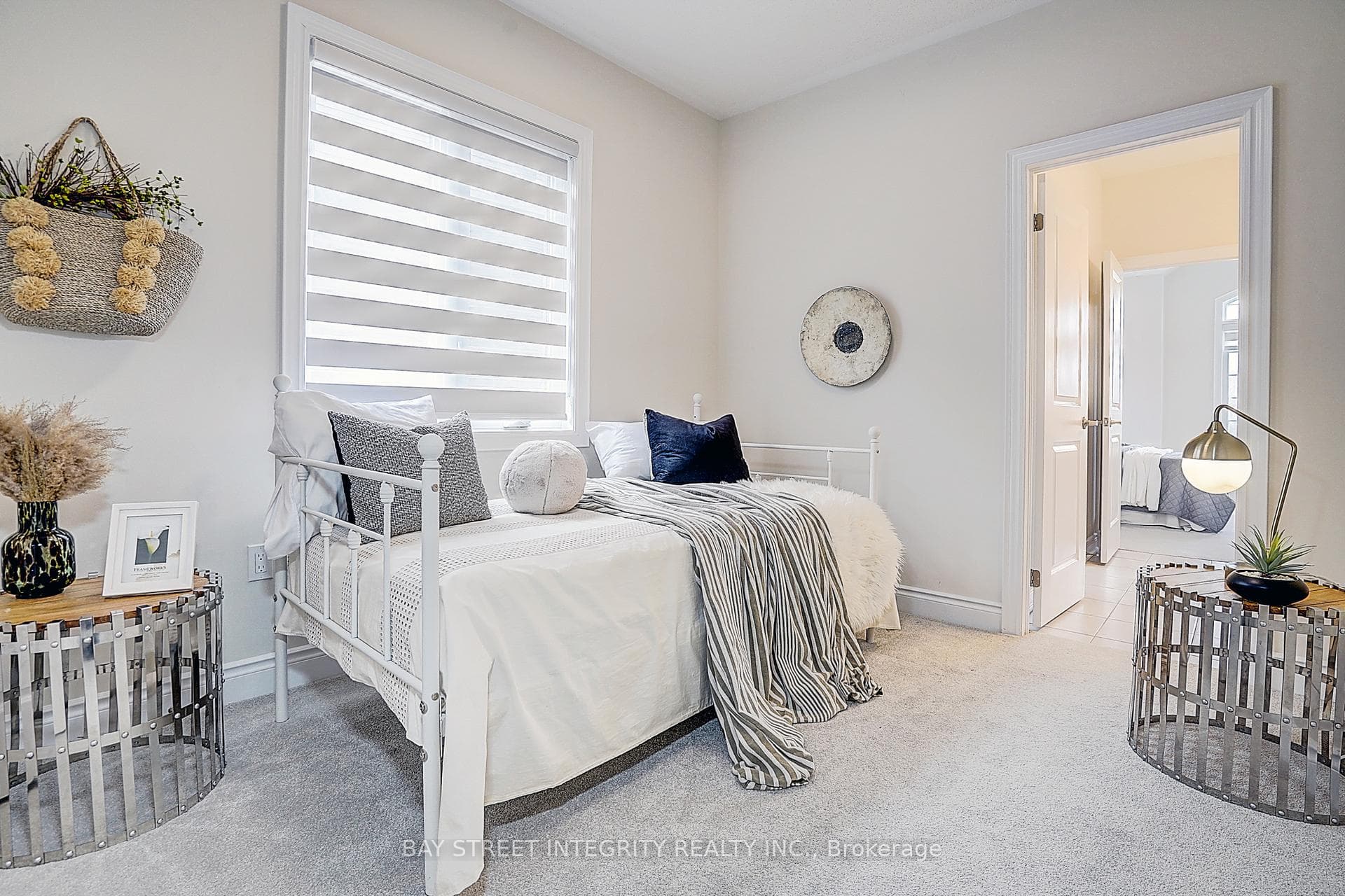 38 Settlers Road - Detached photo 31 of 50 in Oakville, Ontario