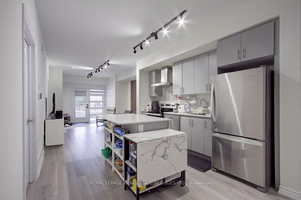 349 Wheat Boom Drive Unit 123 - Condo photo 5 of 20 in Oakville, Ontario