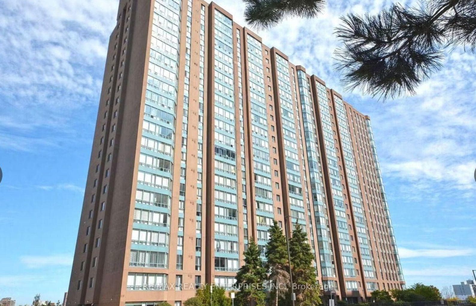 115 Hillcrest Avenue Unit 1403 - home for sale in Mississauga, Ontario