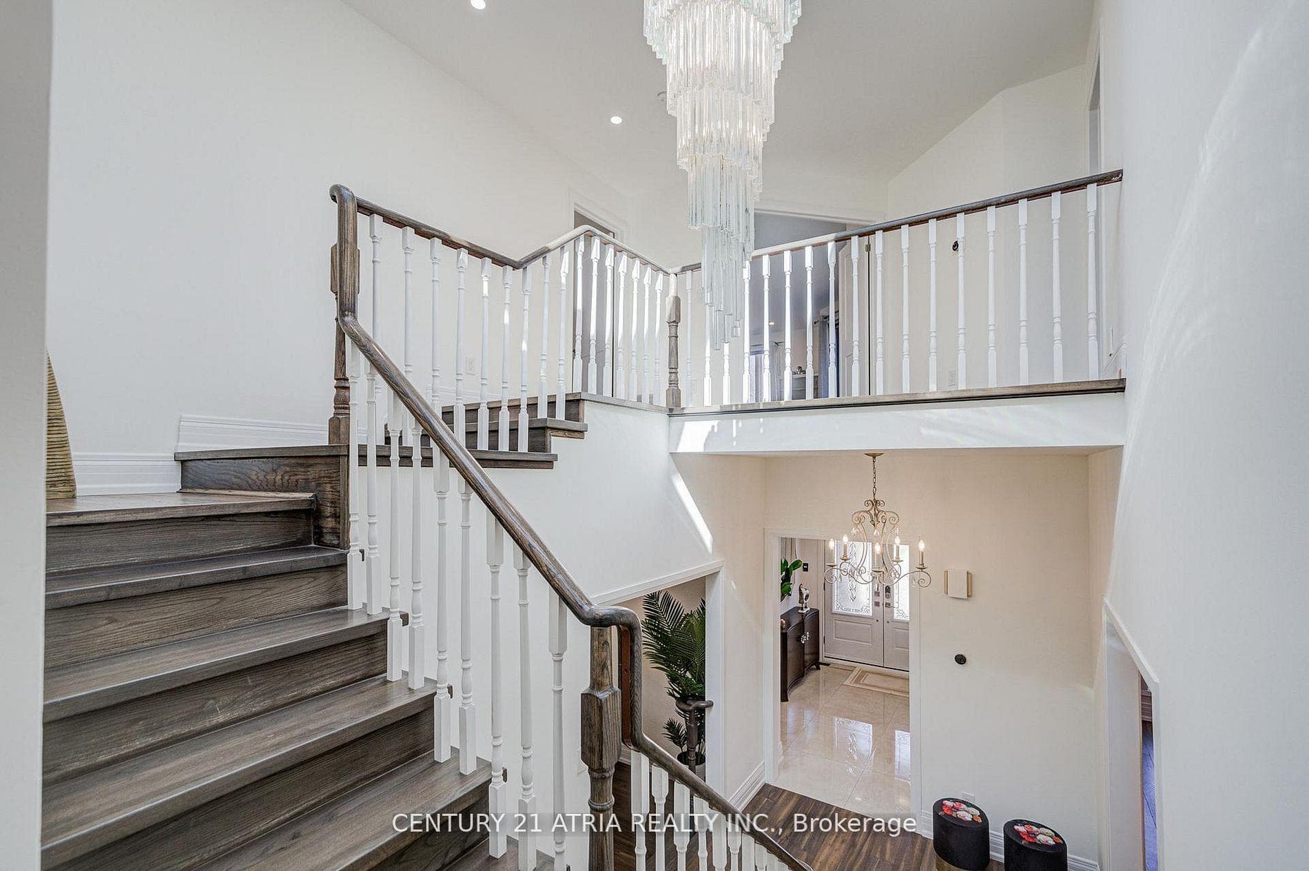 27 Denlow Boulevard - Detached photo 20 of 50 in Don Mills / Parkwoods / Victoria Village, Ontario