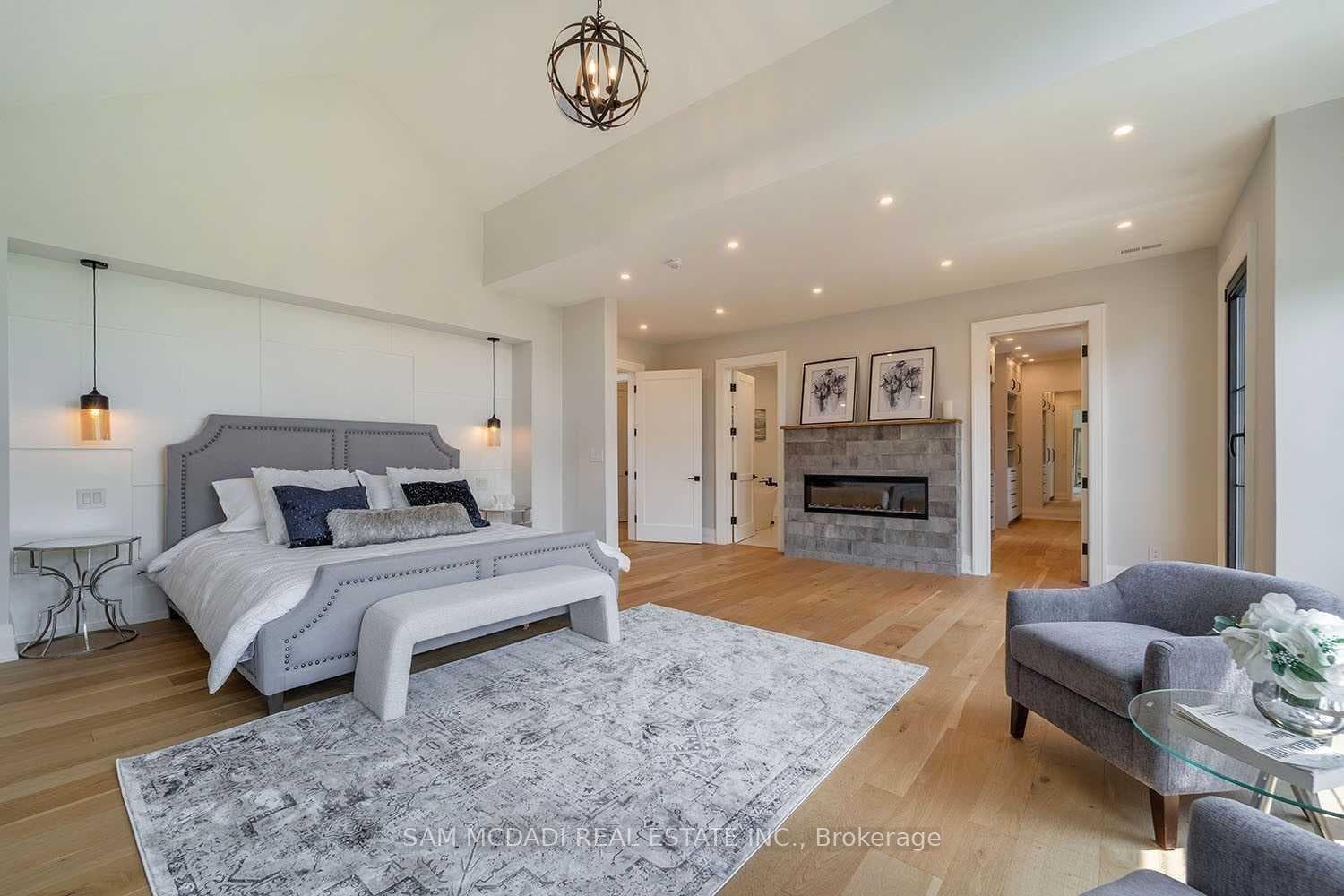 584 Fourth Line - New Construction photo 17 of 50 in Oakville, Ontario
