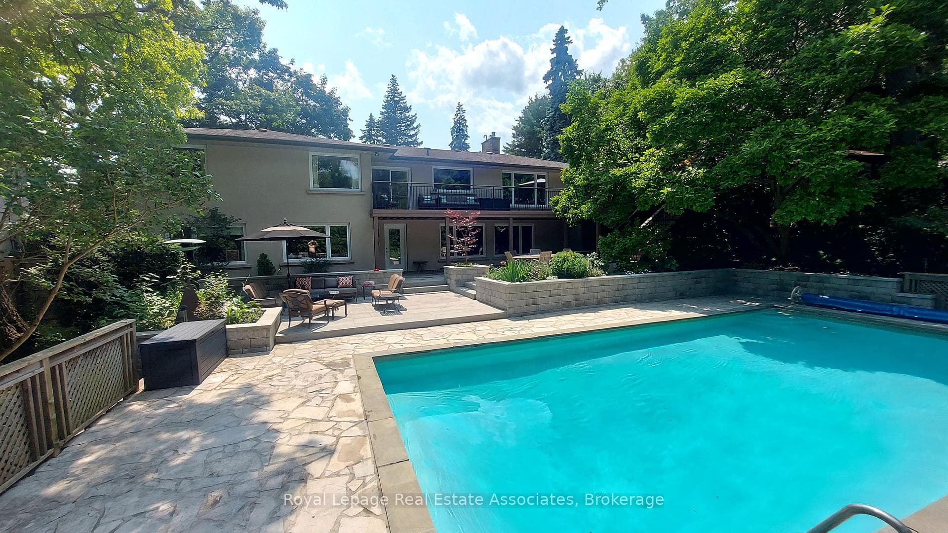 1561 Pinetree Crescent - Detached photo 36 of 42 in Mississauga, Ontario