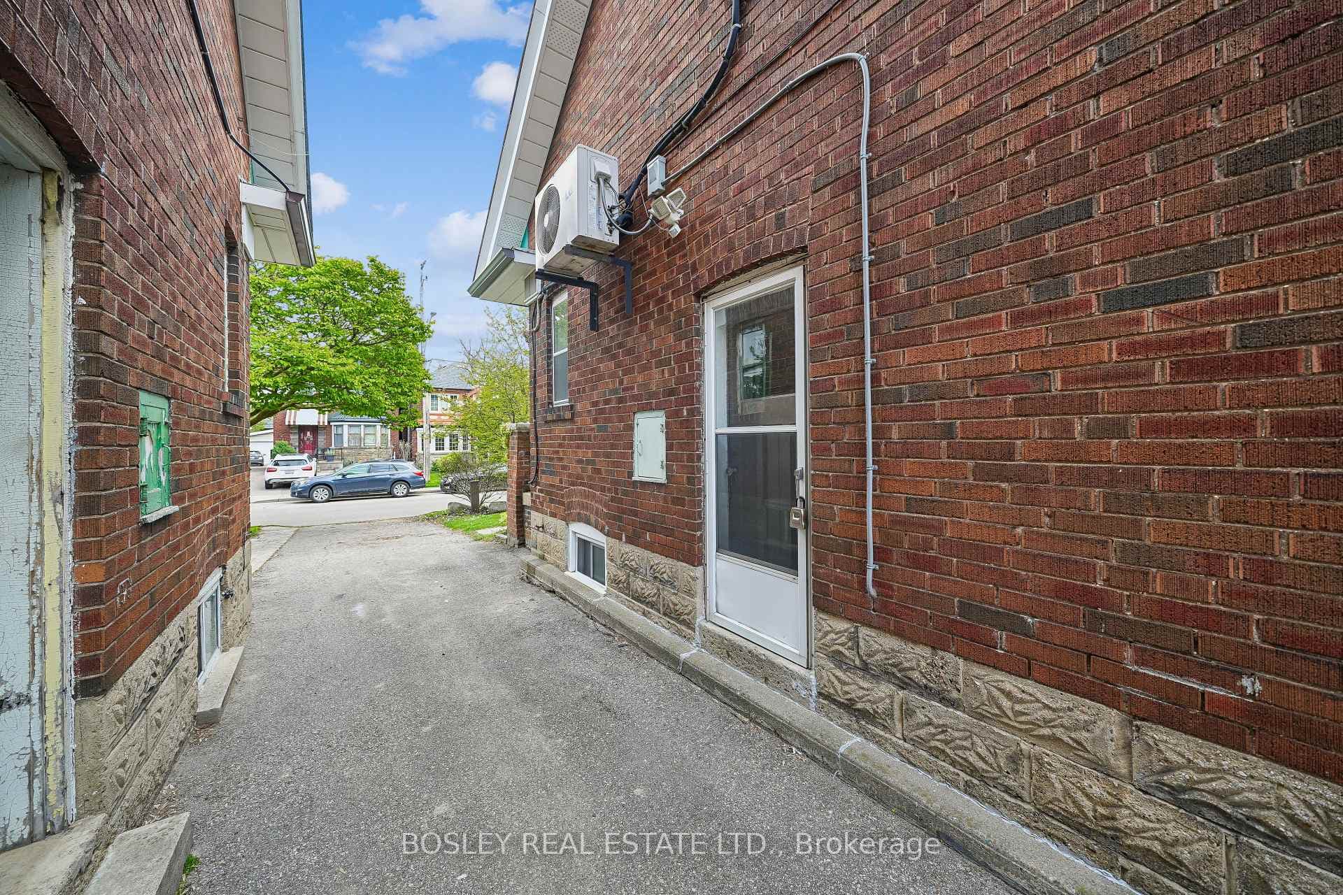 70 Eleventh Street - Detached photo 29 of 39 in Liberty Village / Parkdale / South Parkdale, Ontario