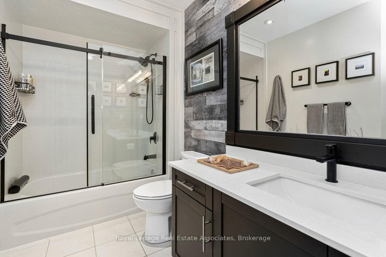 4135 Shipp Drive Unit 20 - Condo photo 37 of 50 in Mississauga, Ontario