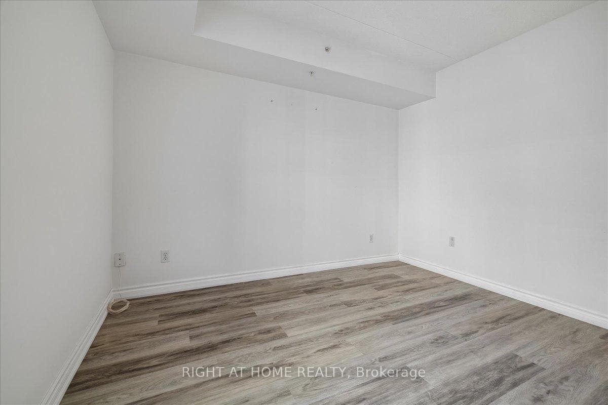 1451 Walker's Line Unit Unit # 312 - Condo photo 34 of 47 in Burlington, Ontario