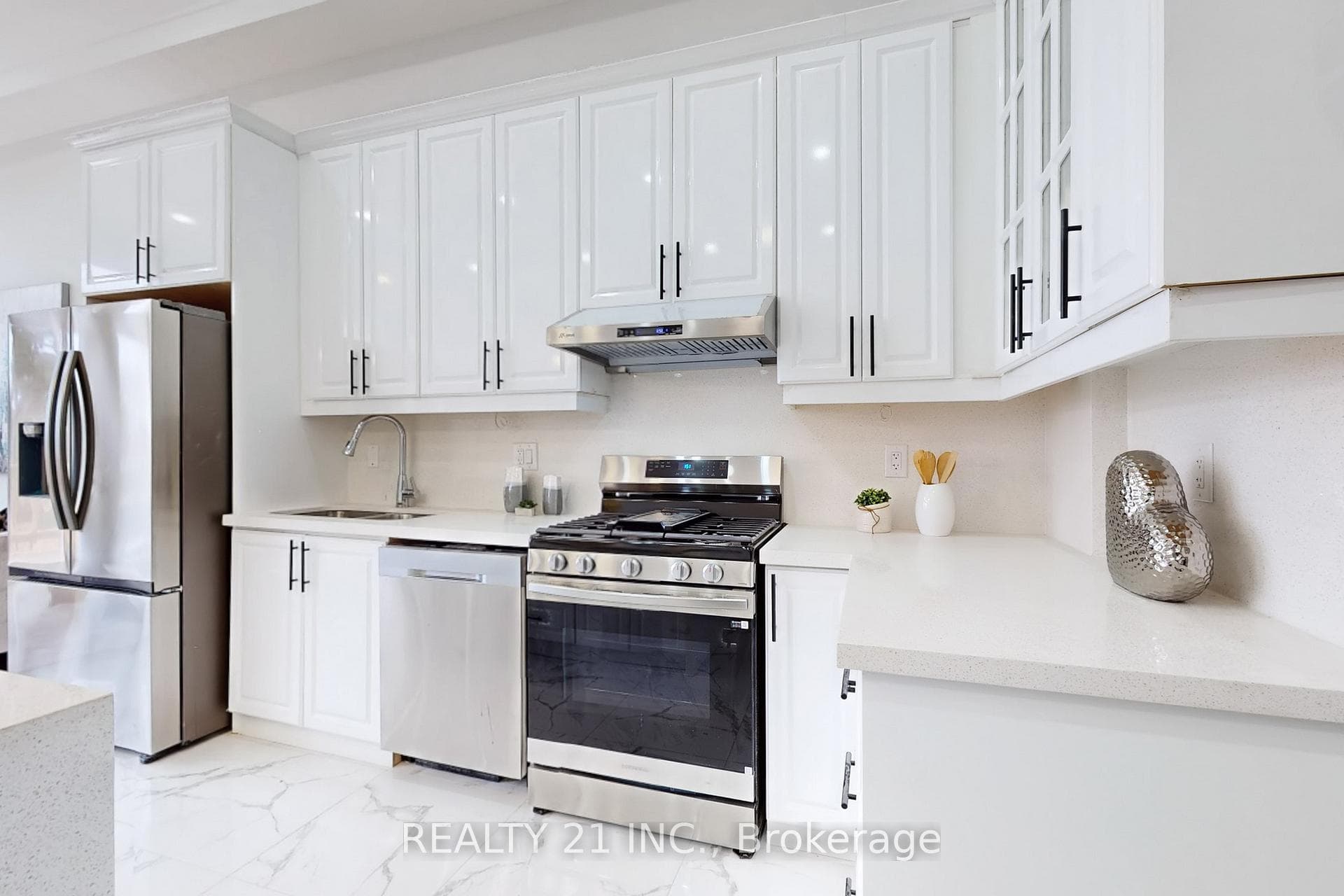 15 Malta Street - Detached photo 11 of 50 in Birch Cliff / Cliffside, Ontario