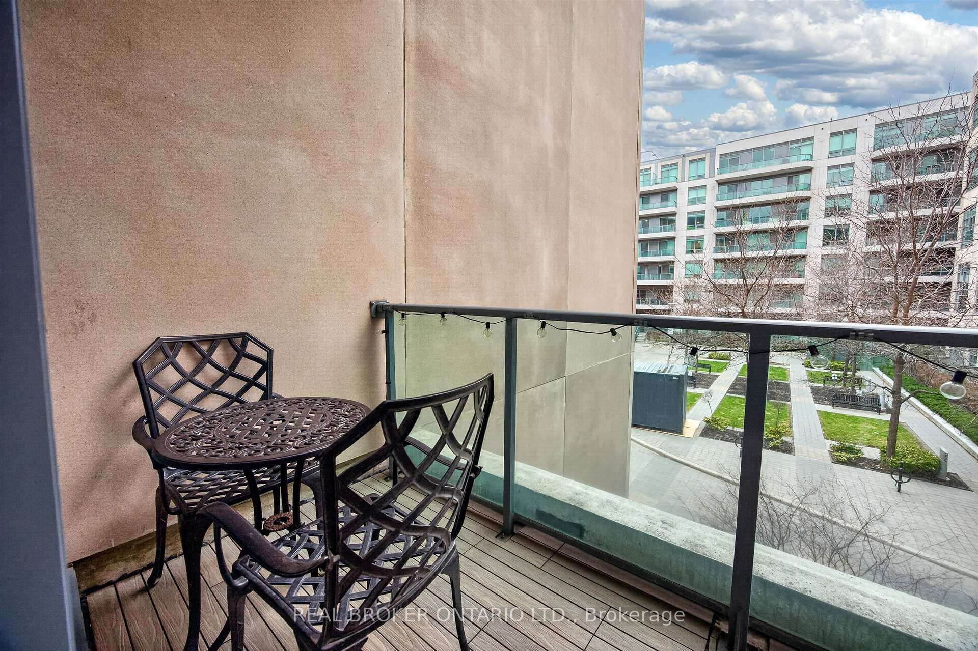 380 Macpherson Avenue Unit 209 - Condo photo 35 of 49 in Annex / Yorkville / Summerhill, Ontario