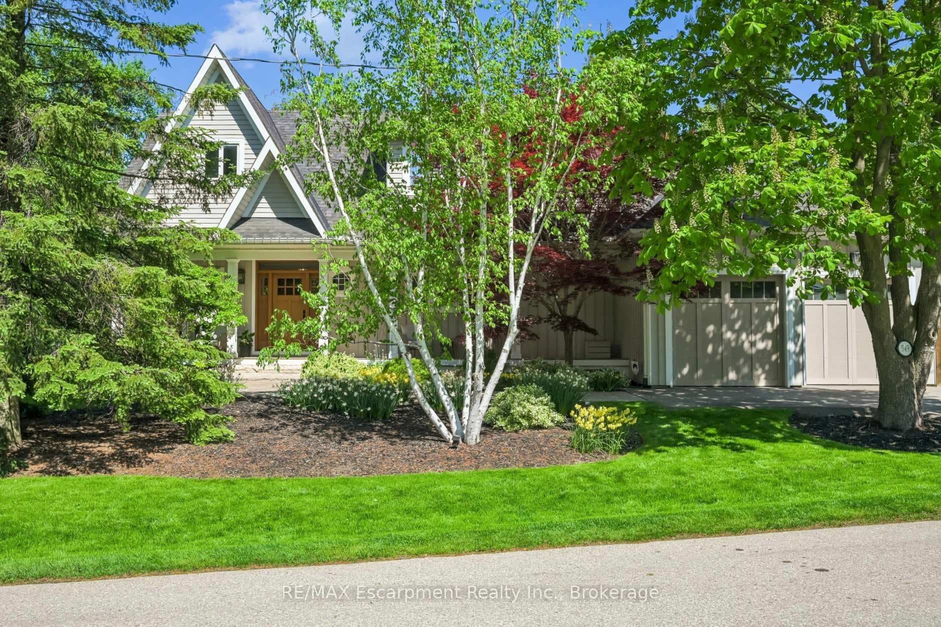 549 Jeanette Drive - Detached photo 5 of 39 in Oakville, Ontario