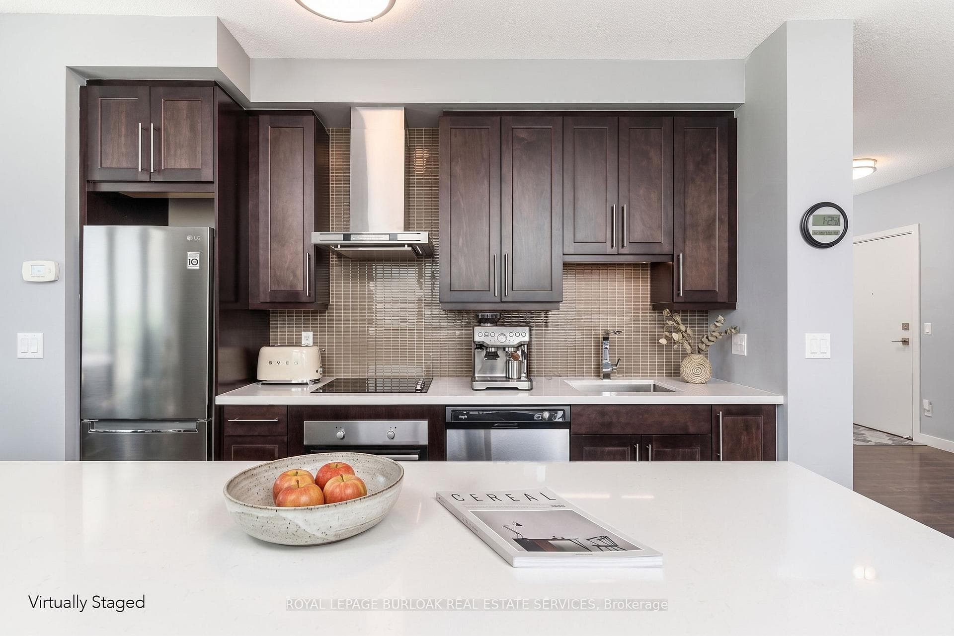 2081 Fairview Street Unit 1201 - Condo photo 4 of 27 in Burlington, Ontario