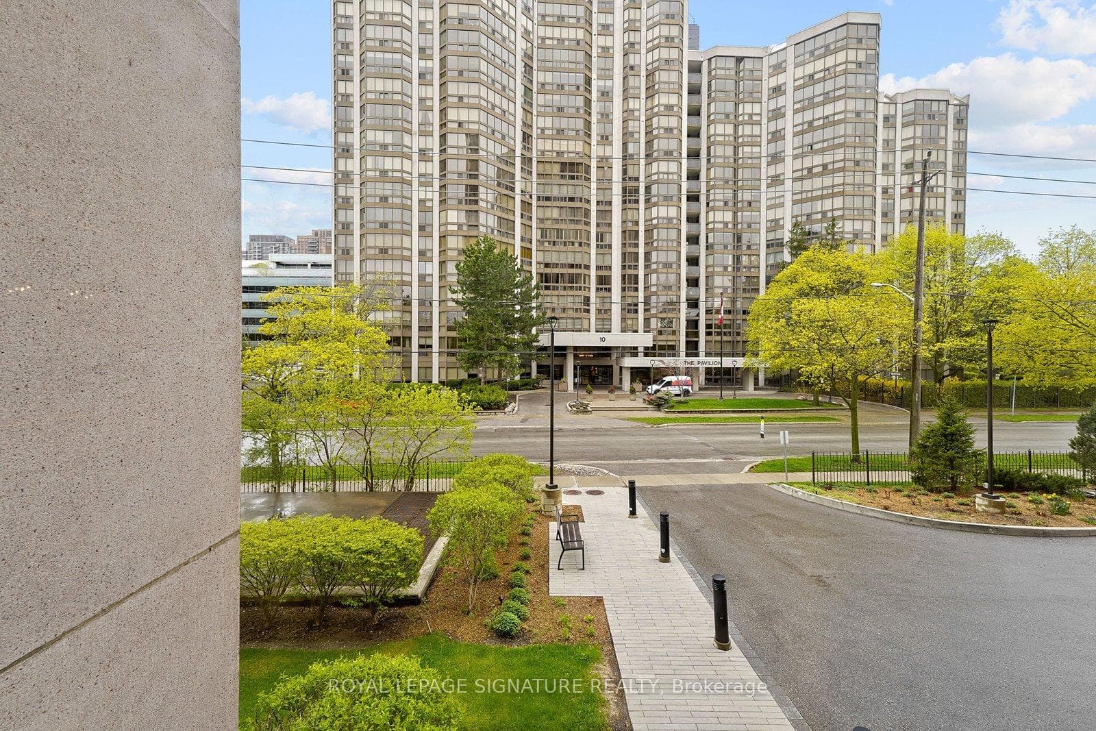5 Kenneth Avenue Unit 205 - Condo photo 17 of 39 in Willowdale / Newtonbrook, Ontario