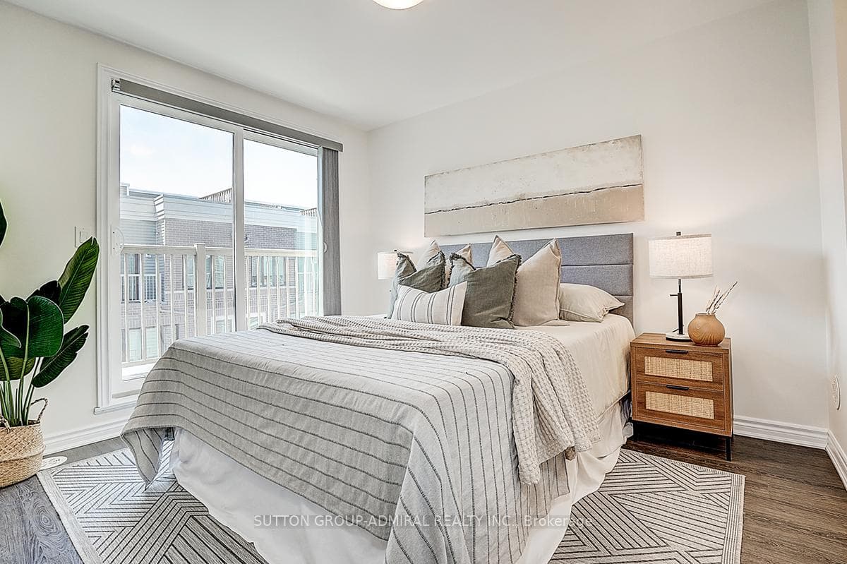 85 Eastwood Park Gardens Unit 18 - Condo photo 16 of 33 in Liberty Village / Parkdale / South Parkdale, Ontario