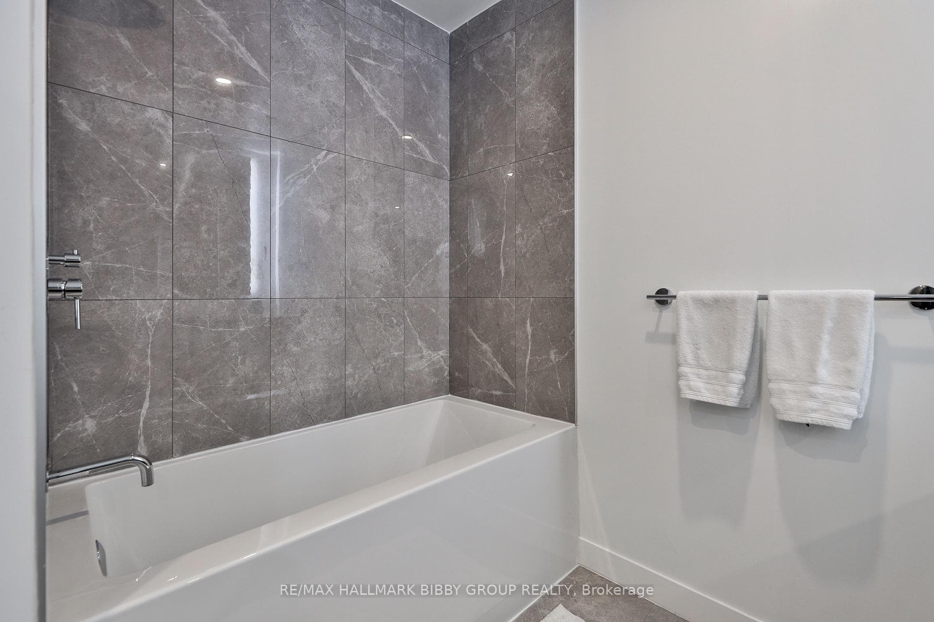 185 Alberta Avenue Unit 1105 - Condo photo 19 of 43 in Forest Hill / Deer Park, Ontario
