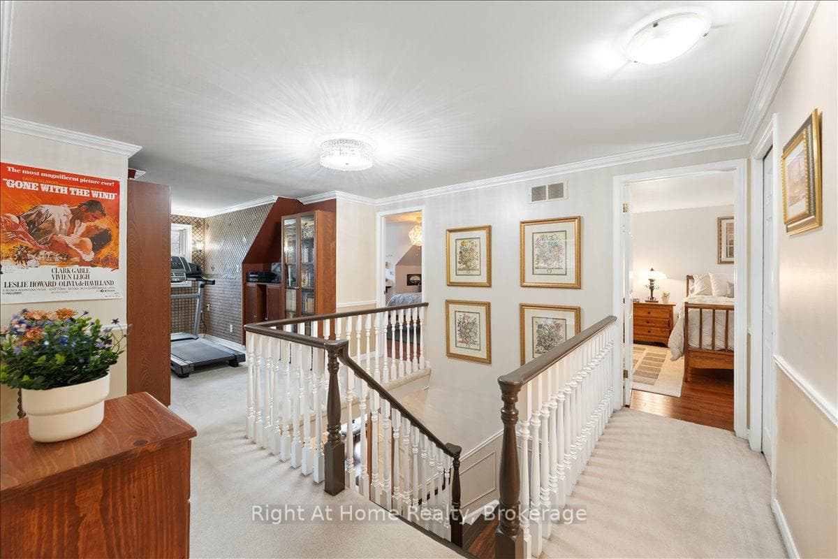 437 Shoreacres Road - Detached photo 21 of 50 in Burlington, Ontario