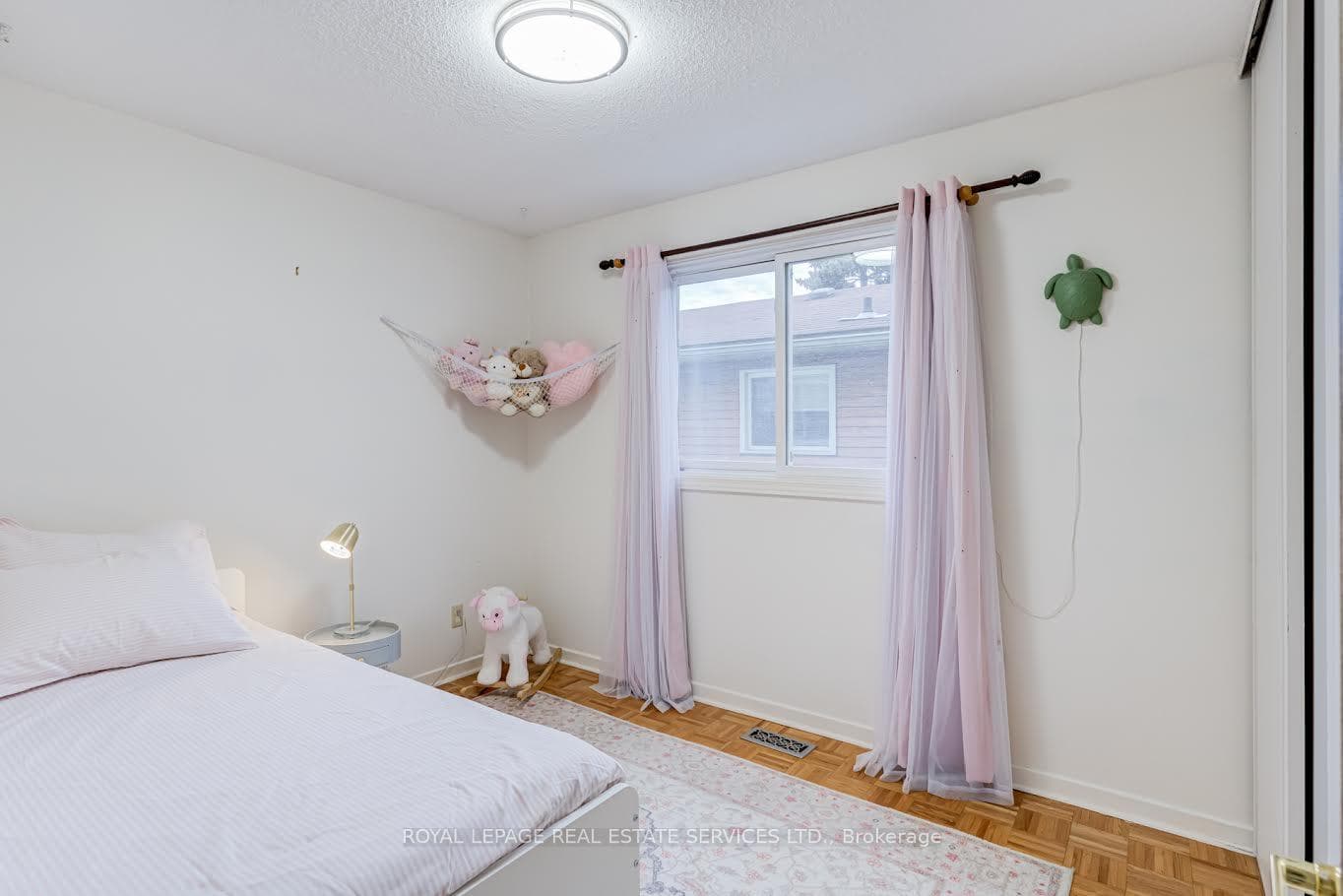 195 Cullum Court - Semi-Detached photo 24 of 43 in Burlington, Ontario