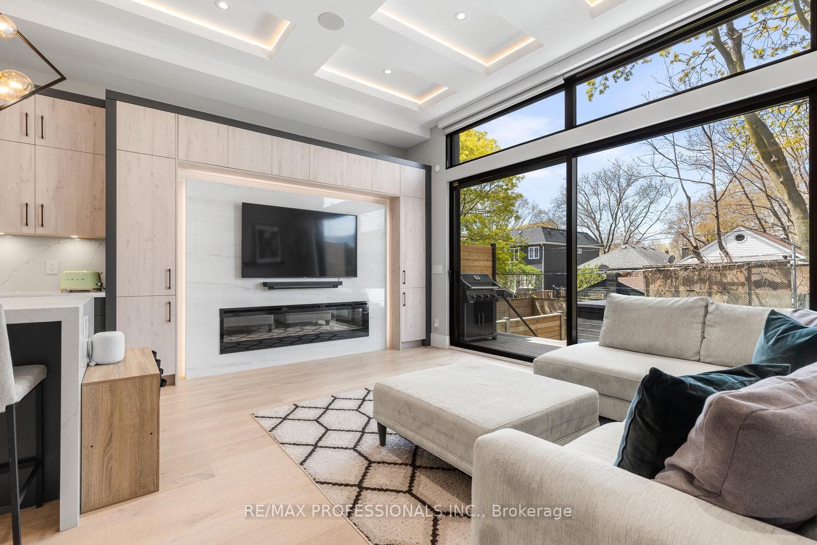 216 Aldercrest Road - Detached photo 14 of 49 in Liberty Village / Parkdale / South Parkdale, Ontario