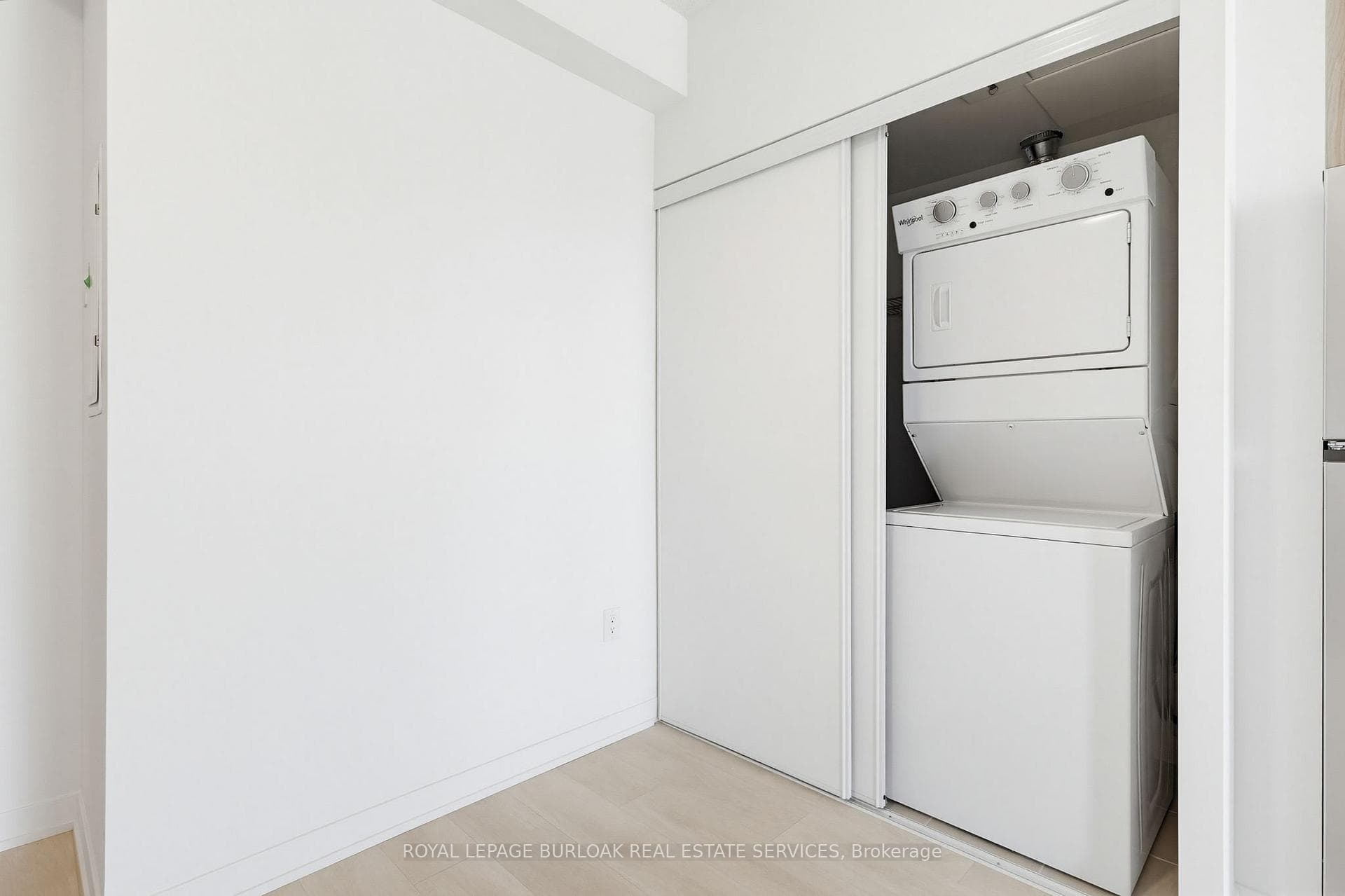 4878 Powers Common Unit D1405 - Condo photo 20 of 28 in Burlington, Ontario