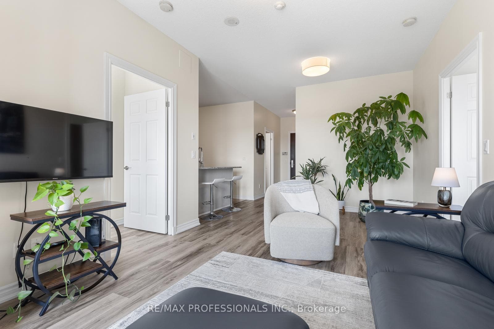 1135 Royal York Road Unit 801 - Condo photo 4 of 17 in Etobicoke (Islington / Rexdale), Ontario