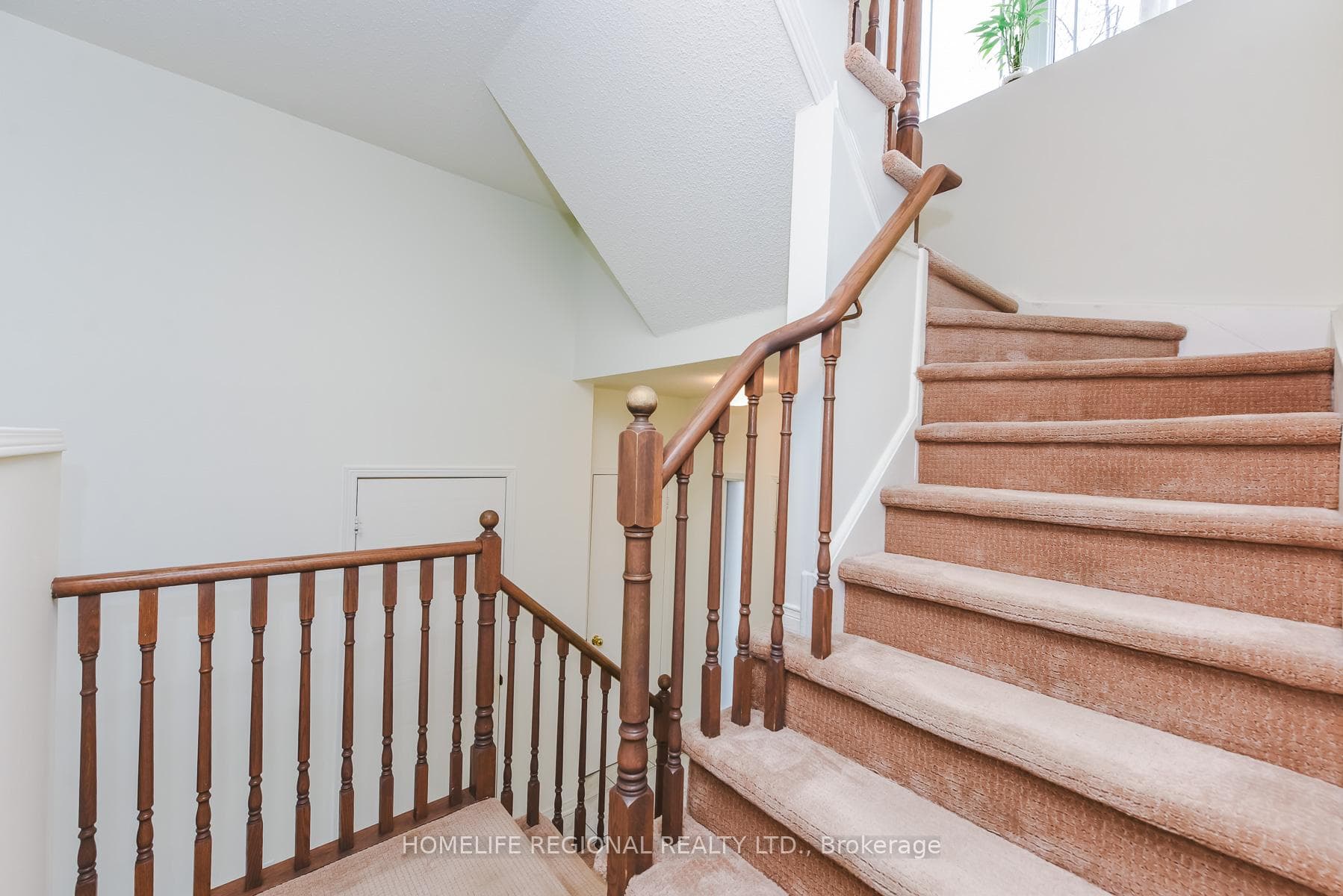 7105 Branigan Gate Unit 72 - Condo photo 13 of 34 in Mississauga, Ontario
