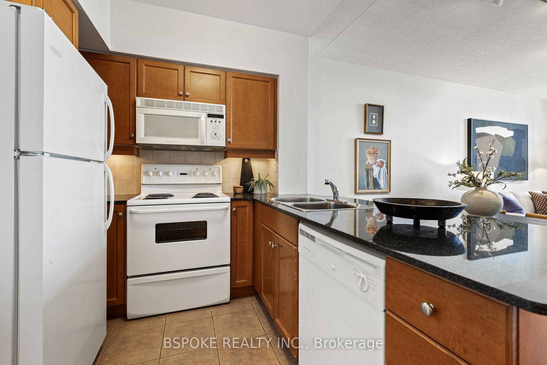 19 Barberry Place Unit 804 - Condo photo 7 of 21 in Hillcrest Village / Bayview Village, Ontario