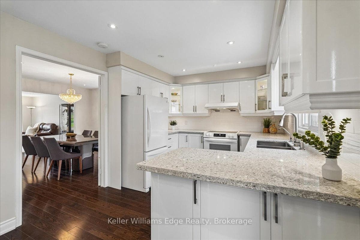 3358 Palmer Drive - Detached photo 12 of 44 in Burlington, Ontario