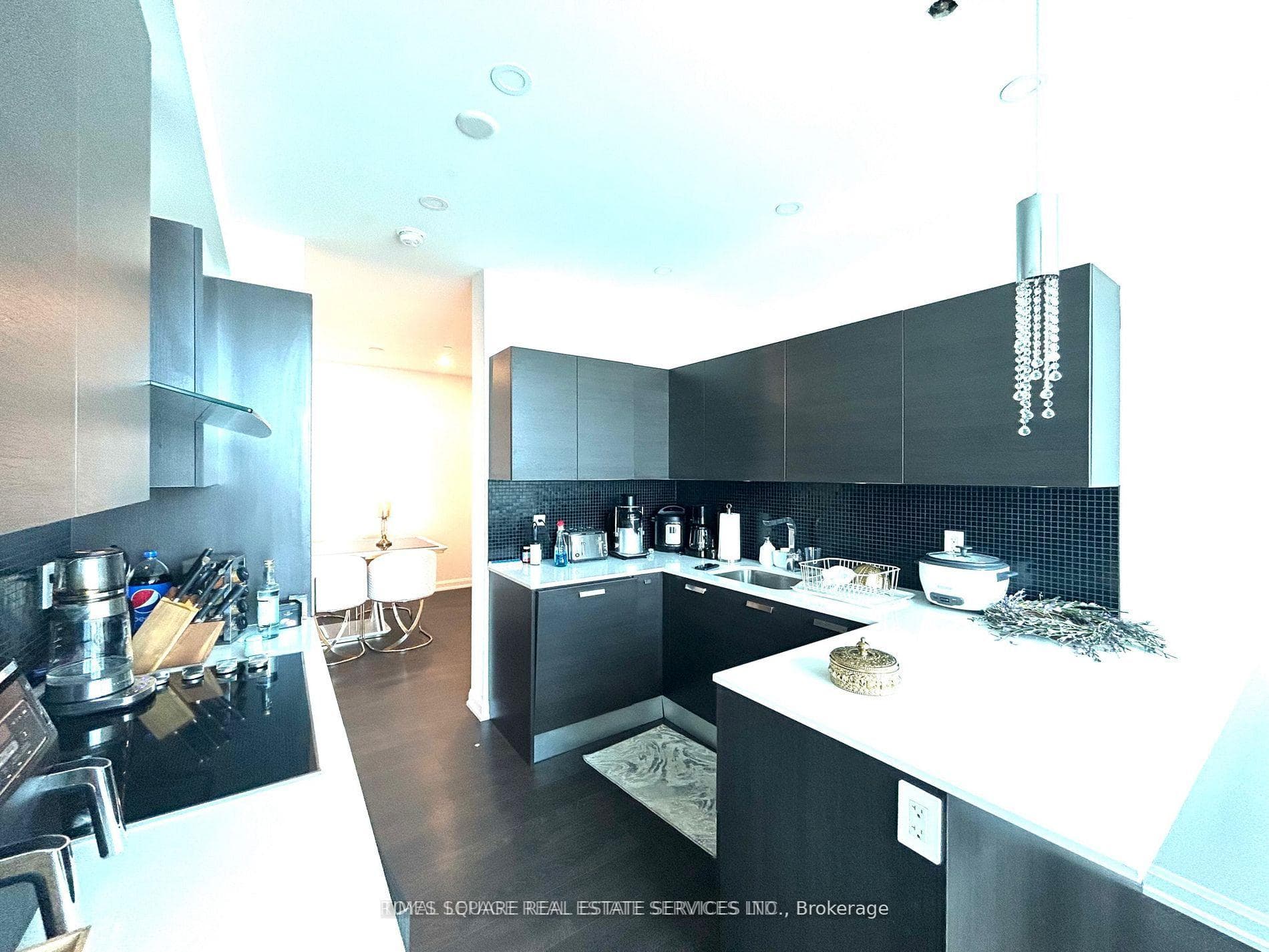 11 Bogert Avenue Unit 3305 - Condo photo 3 of 9 in Thornhill / Willowdale, Ontario