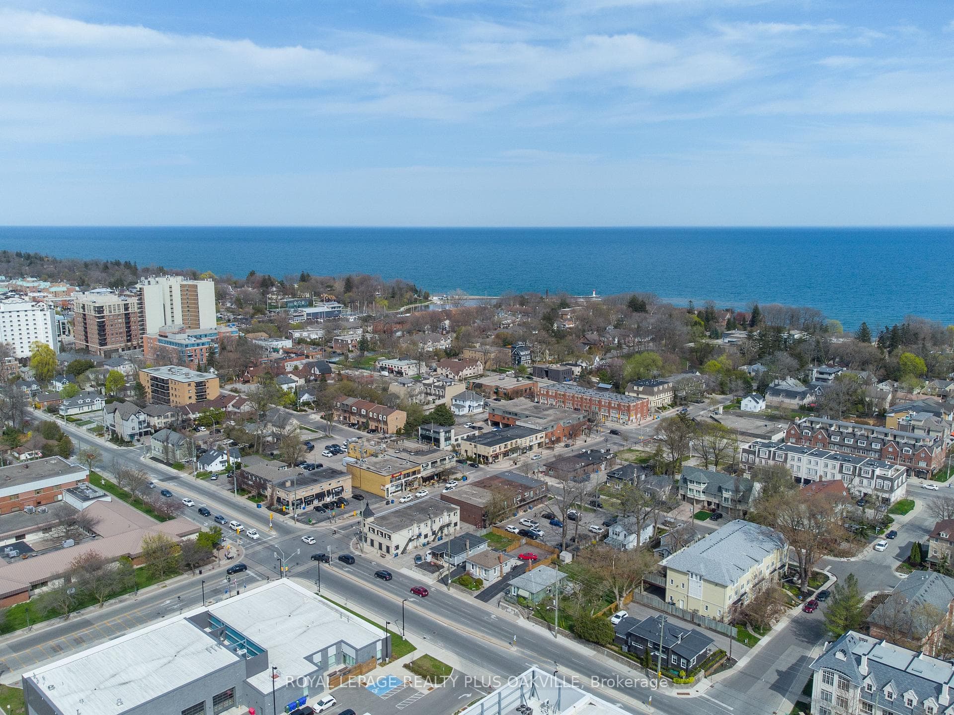 212 Kerr Street Unit 909 - Condo photo 4 of 33 in Oakville, Ontario