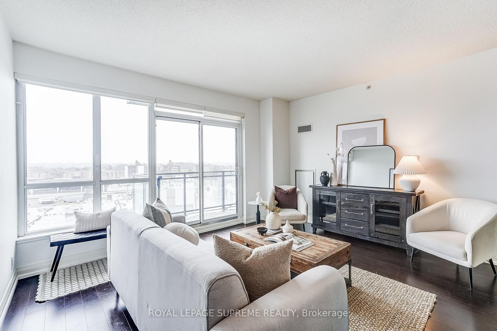 85 The Donway West N/A Unit 504 - Condo photo 4 of 42 in Don Mills / Parkwoods / Victoria Village, Ontario