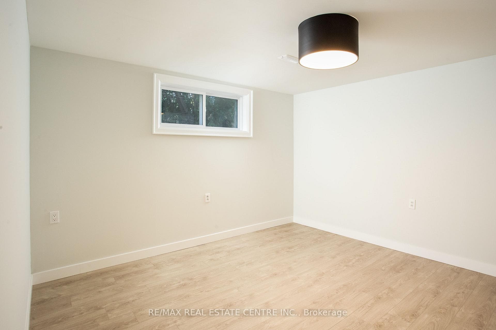 446 Willis Drive - Detached photo 25 of 35 in Oakville, Ontario