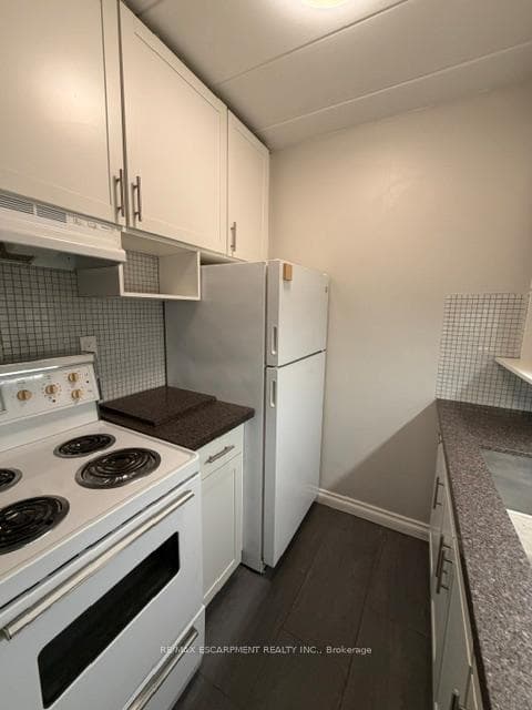 107 St. Joseph's Drive Unit 404 - Condo photo 21 of 29 in Hamilton, Ontario