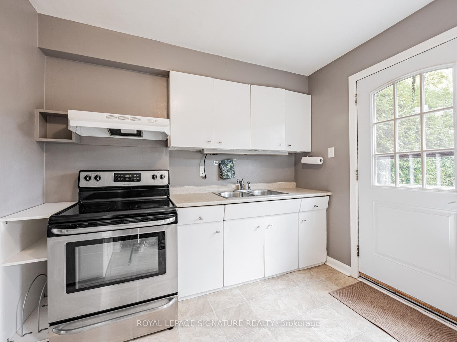4 Burdock Lane - Condo photo 13 of 32 in Don Mills / Parkwoods / Victoria Village, Ontario