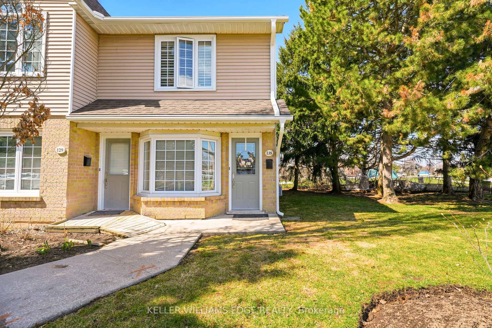 2110 Cleaver Avenue Unit 235 - Condo for sale in Tyandaga, Ontario