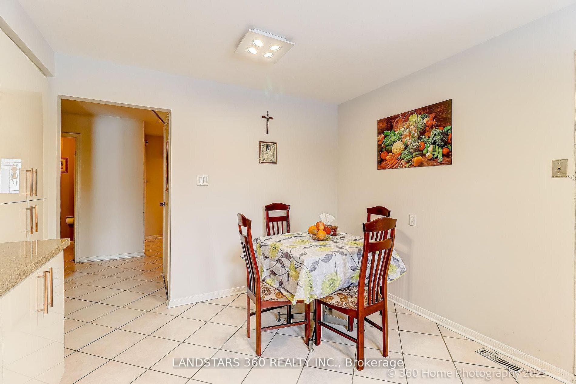 31 Whitehorn Crescent - Detached photo 9 of 29 in Hillcrest Village / Bayview Village, Ontario