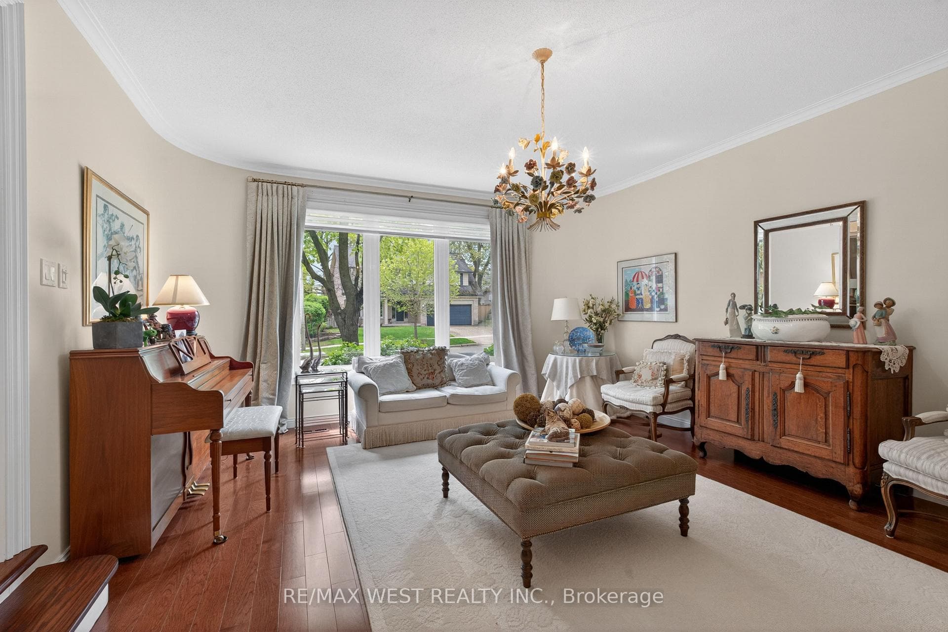 16 Caravan Drive - Detached photo 7 of 49 in Don Mills / Parkwoods / Victoria Village, Ontario