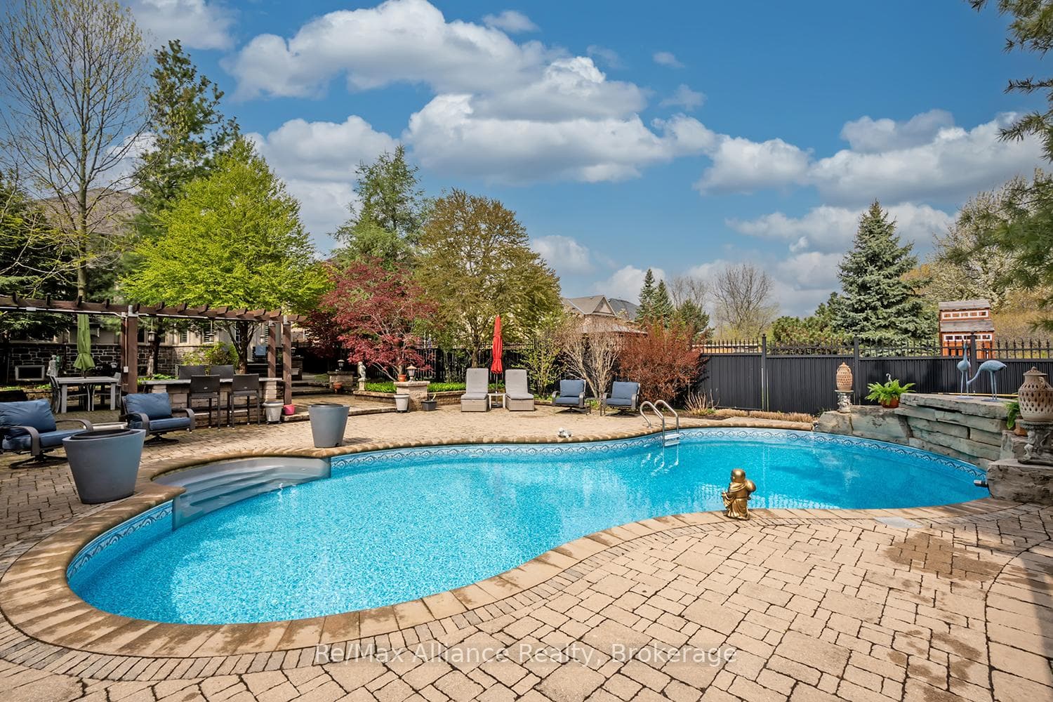 203 Burloak Drive - Detached photo 45 of 50 in Oakville, Ontario