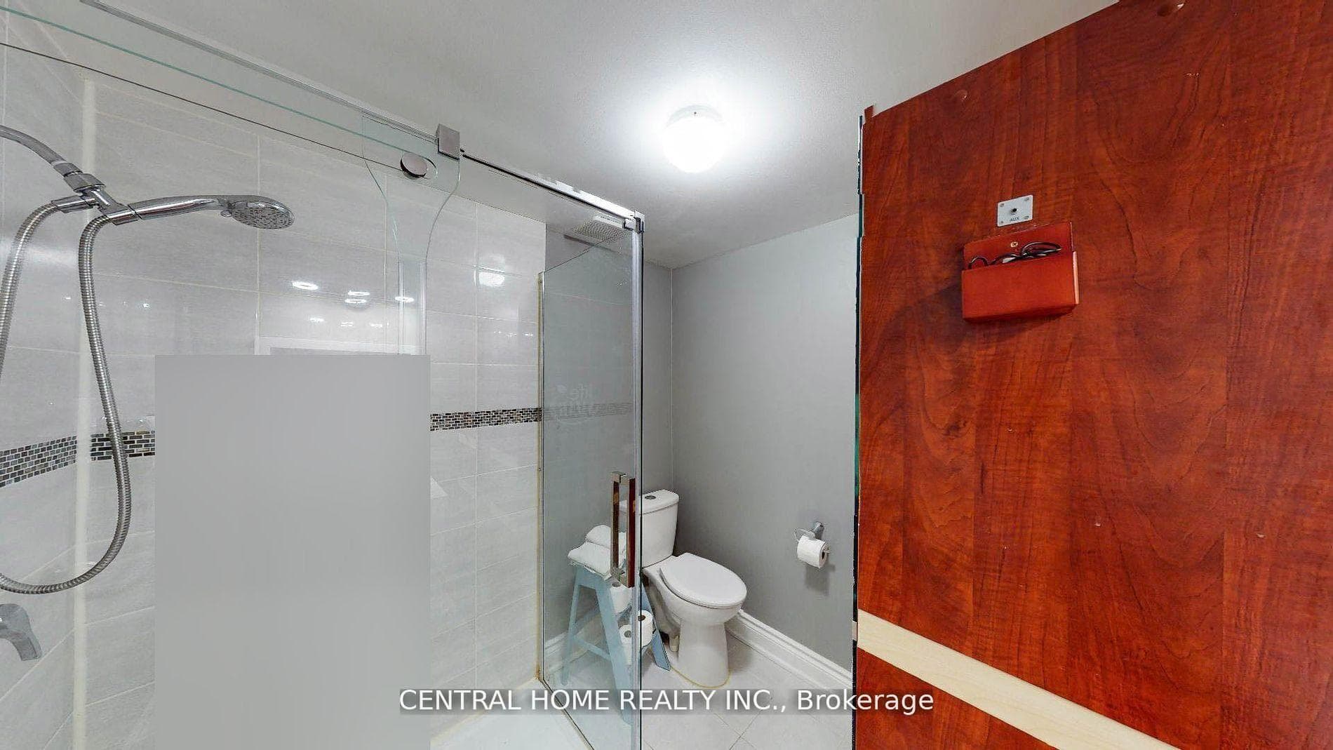 4 Robaldon Road - Detached photo 37 of 40 in Etobicoke (Islington / Rexdale), Ontario