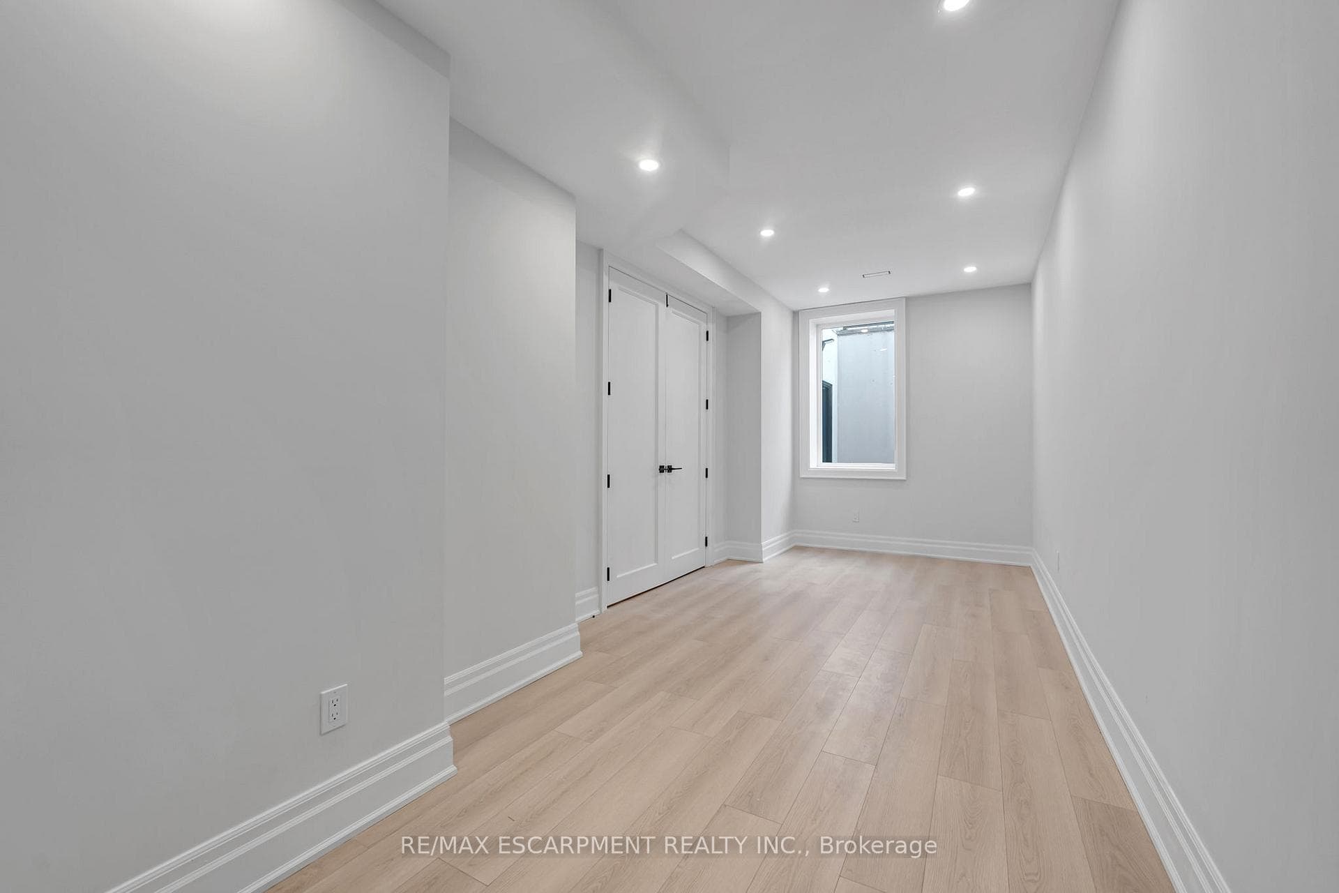 383 Wadsworth Street - Detached photo 38 of 46 in Oakville, Ontario