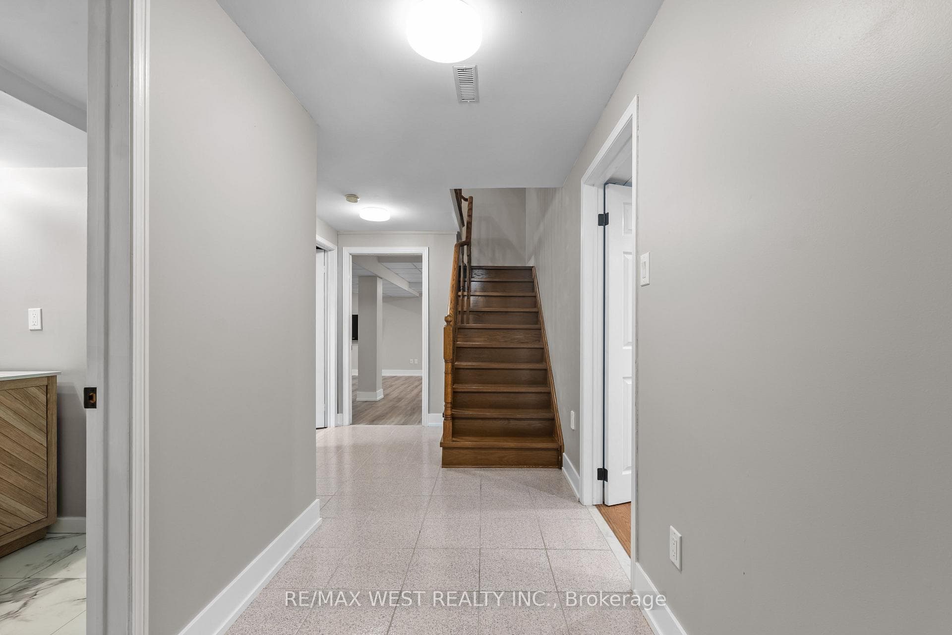 12 Berrydown Drive - Detached photo 32 of 50 in Caledon, Ontario