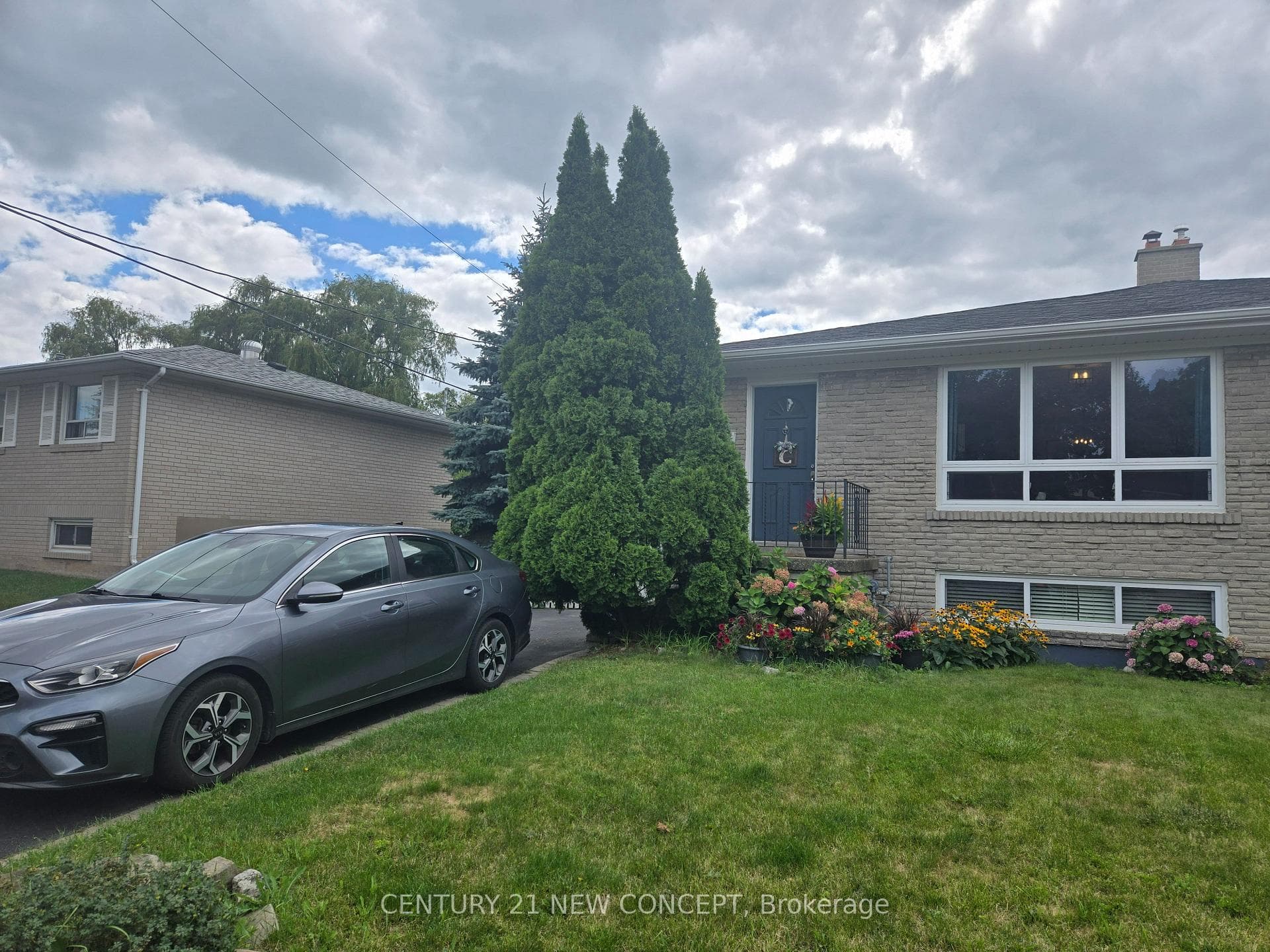 412 Melores Drive - Semi-Detached photo 1 of 26 in Burlington, Ontario