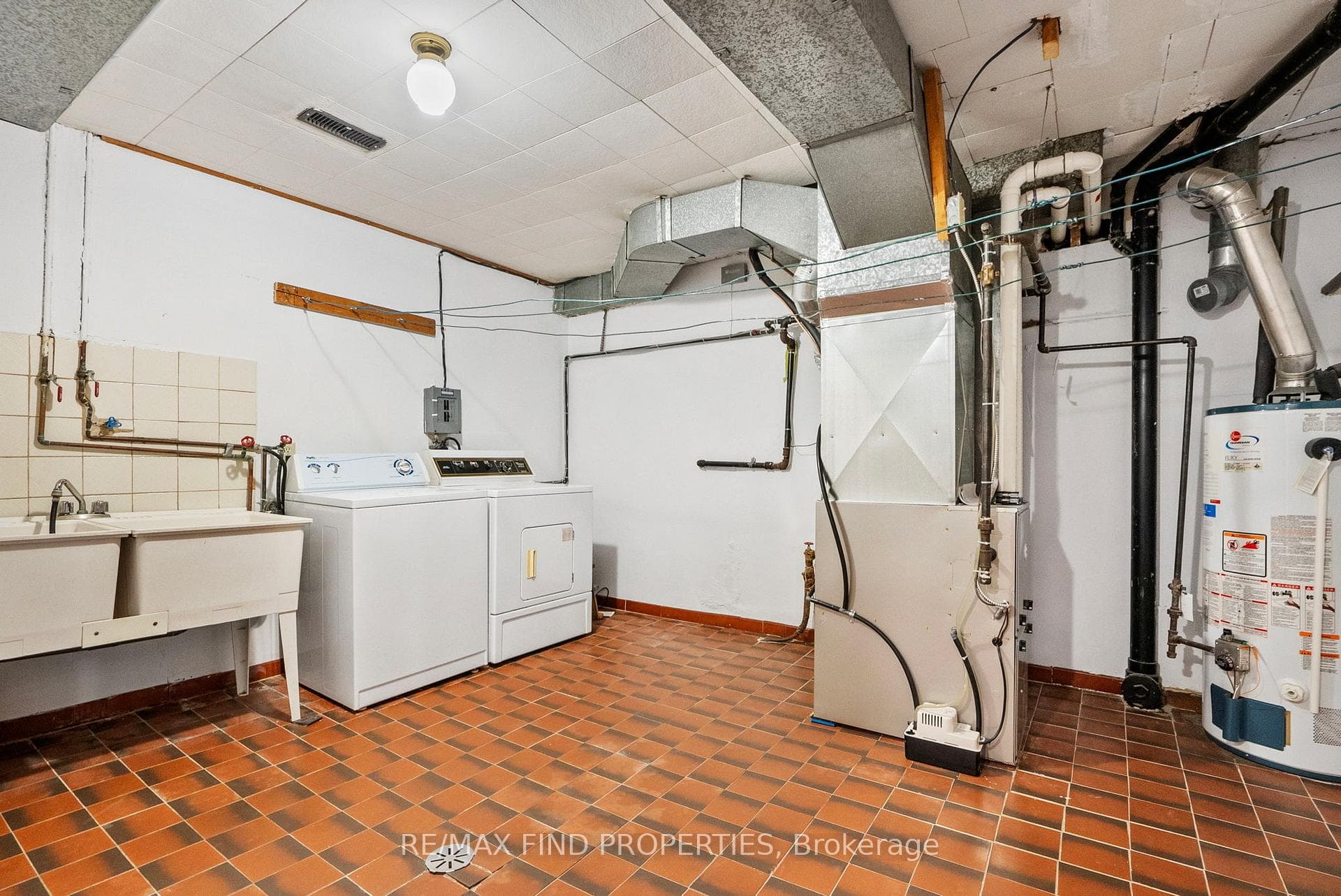 16 Mcdonald Avenue - Detached photo 37 of 50 in Birch Cliff / Cliffside, Ontario