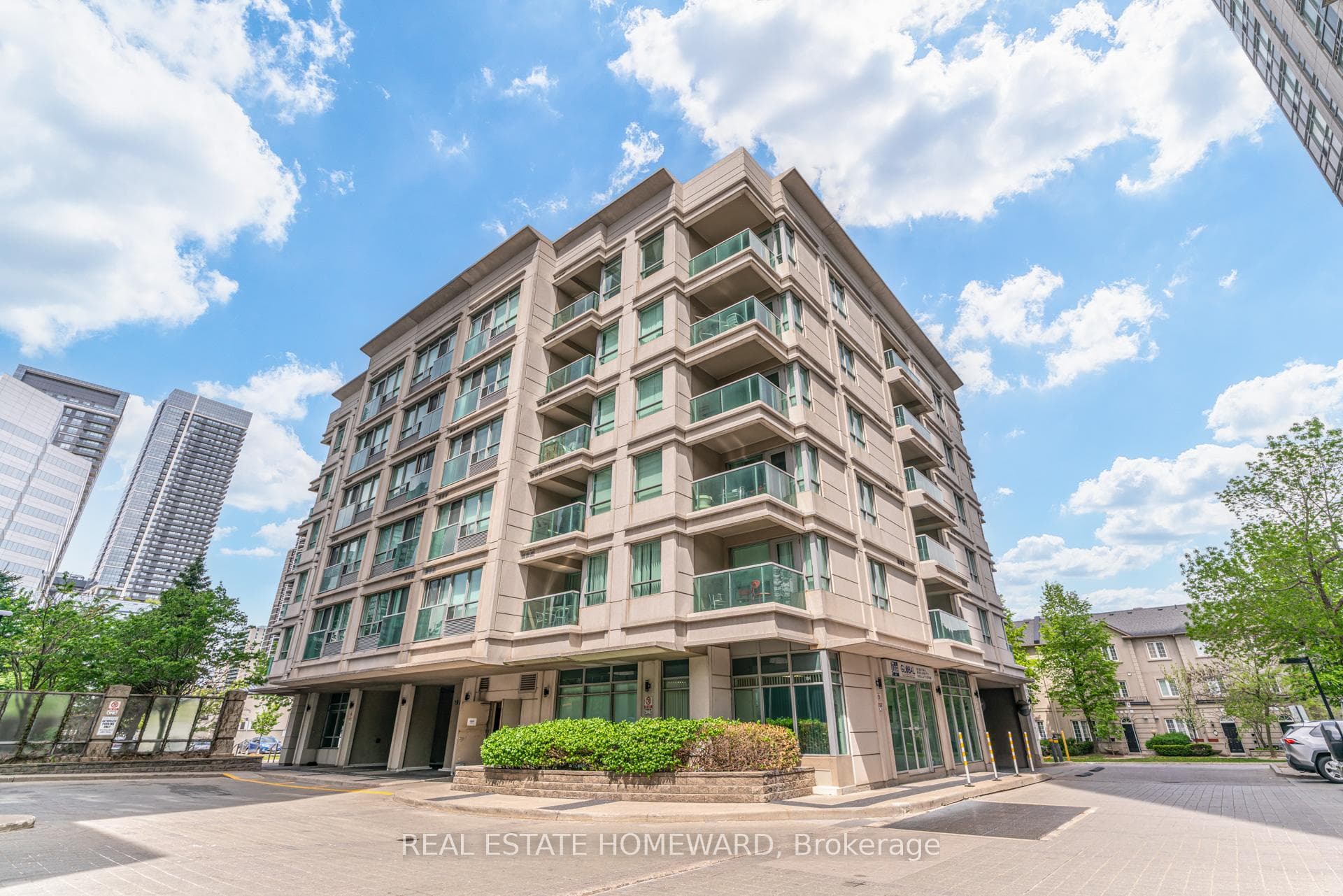 19 Avondale Avenue Unit Up01 - Condo photo 2 of 27 in Willowdale / Newtonbrook, Ontario